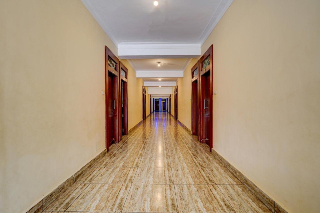 Oyo Flagship Hotel Kvc Holiday Inn Mysore Exterior foto